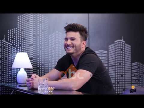 THUMB 24/27 PRILL / PJESA 3- Si reagon Arjon Muça kur vajzat i çojnë  foto nudo