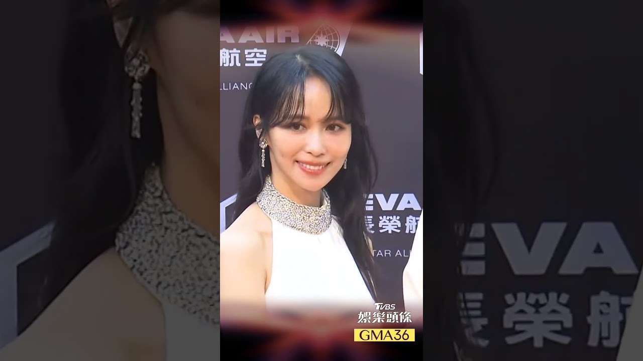 影音/陳明珠扛紅毯主持棒大露美背 搭檔黃偉晉秀300萬珠寶超閃