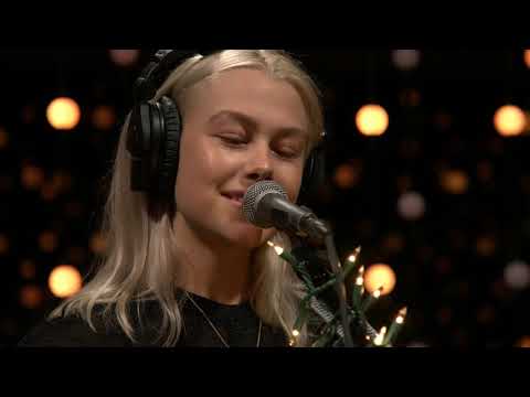 Phoebe Bridgers - Scott Street (Live on KEXP)