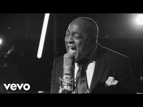 Feel The Fire / I'm So Into You / Tonight I Celebrate My Love (1 Mic 1 Take)