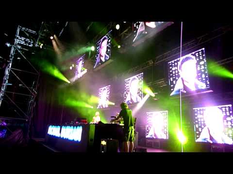 Michael Burian @ Machac festival 2011 played Michael Burian -  Secret (RB remix )