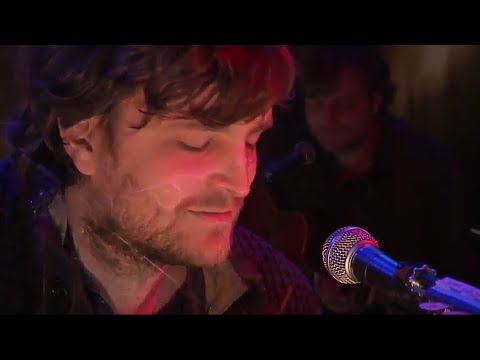 James Walsh - Silence is Easy (Live Acustic Session)