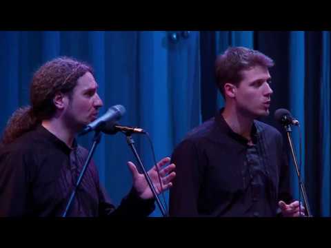 Klapa Cambi Split - Ti me vodi preko voda (Live HNK Split 2013)