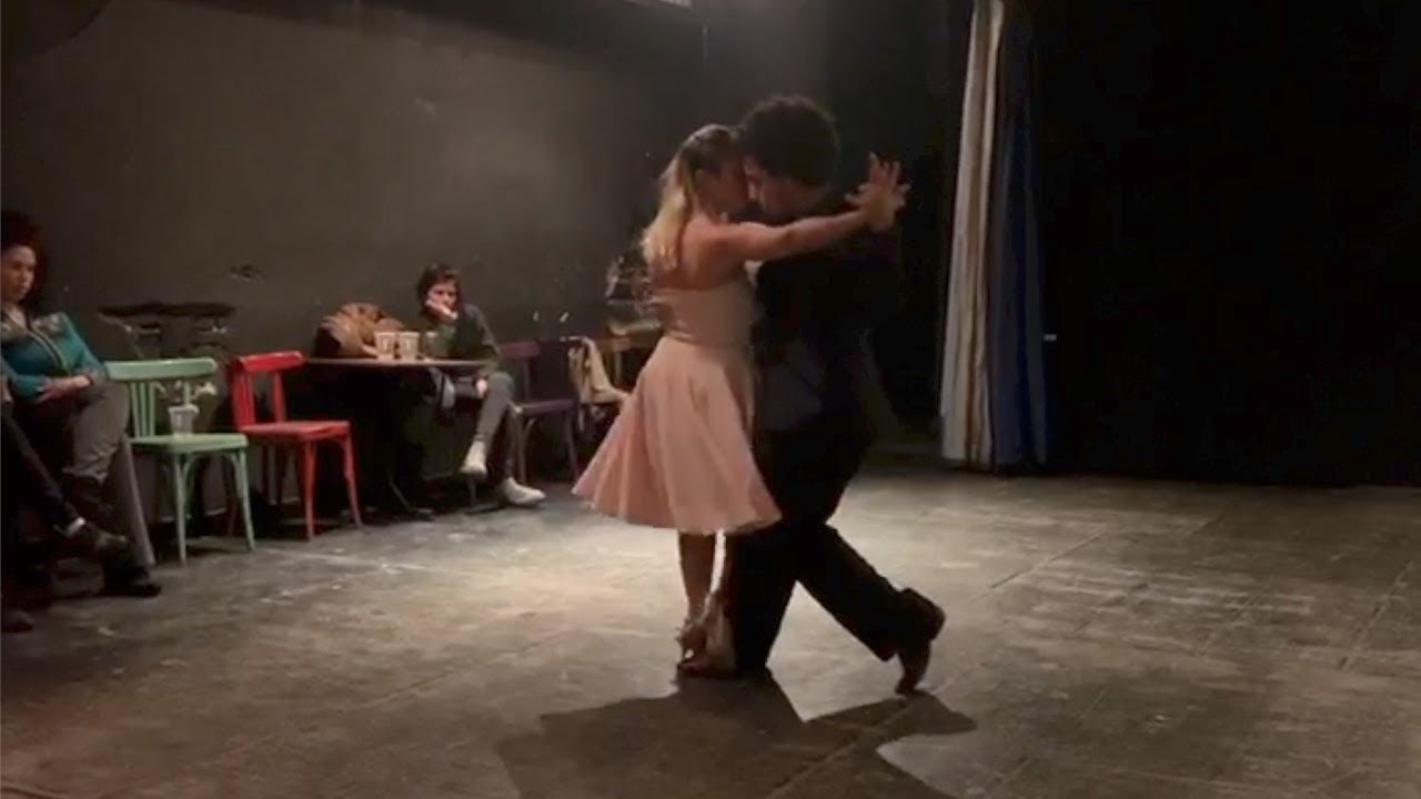 Vinicius Souza y Gaby Mataloni en La Mandrilera 1/3