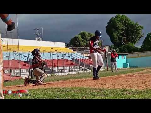 Beiker Fuenmayor, Lanzador de la EBM Santa Fé. Estadio Heres de Ciudad Bolívar.