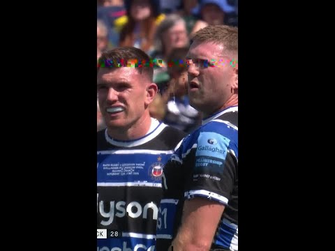 Finn Russell extends Bath's lead as we go into half-time at the #GallagherPremFinal 💥