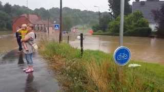 preview picture of video 'Inondation à Ittre - Ecoulement des eaux vers le canal'