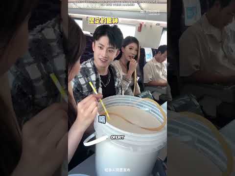 Farsa fetelor din tren l a lăsat pe băiat complet  #short