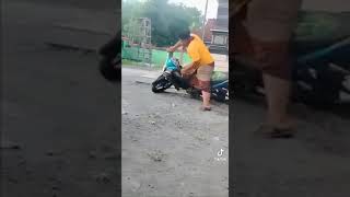 Download lagu story wa||seng penting mendem,mletre asek😂 mp3 Download lagu story wa||seng penting mendem,mletre asek😂 mp3