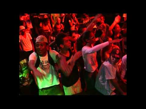 Hands and Girls 04/30/2011 - block 01