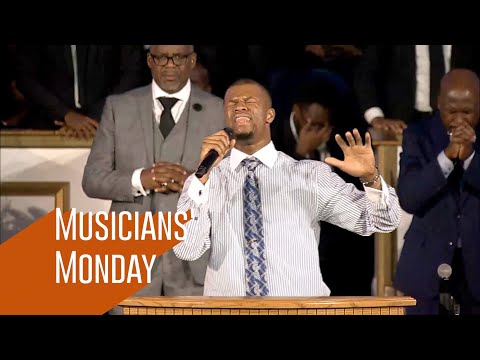 Musicians' Monday// Kelontae Gavin//
