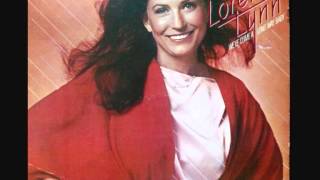 Loretta Lynn - My conscience goes to sleep