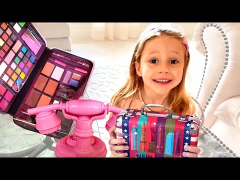 Nastya e Stacy fingem brincar com brinquedos de maquiagem | Compilação de vídeos para crianças