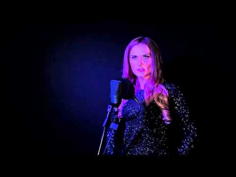 Pete Pinnington Presents - Absolute Divas - Shirley Bassey