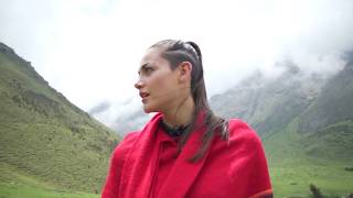 Yoga Nómada: Estiramientos Subiendo la Montaña Humantay  con Nicole Huber &amp; Vida Zen