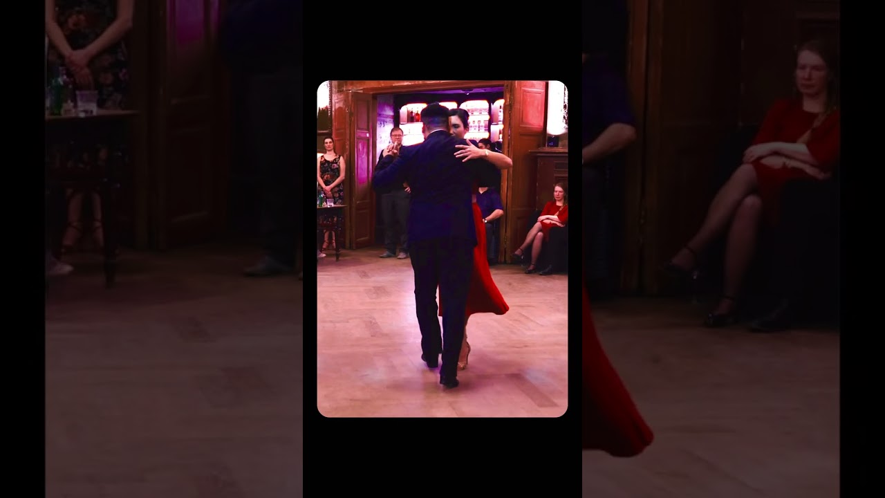 Dancing Tango Vals by Calo - Ariel Taritolay & Cornelia Roy