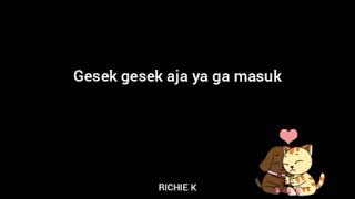 Download lagu ASMR Cowok - Gesek gesek aja ya ga masuk mp3