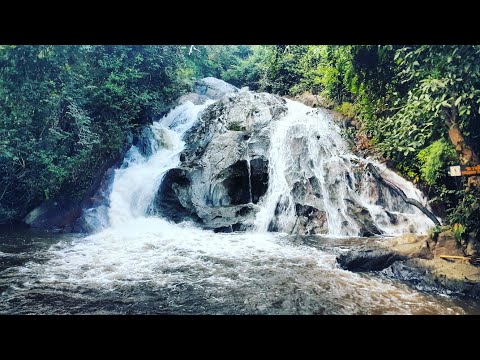 น้ำตกแม่หาด