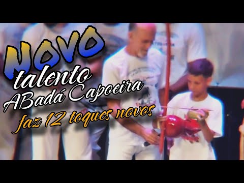 Criança faz exibição dos 12 toques da ABadá Capoeira em Mundial
