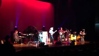 Life in Eleven (clip) Bela Fleck & the Flecktones