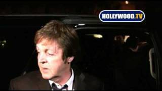 Paul McCartney Slams A Car Door On A Fan&#39;s Hand