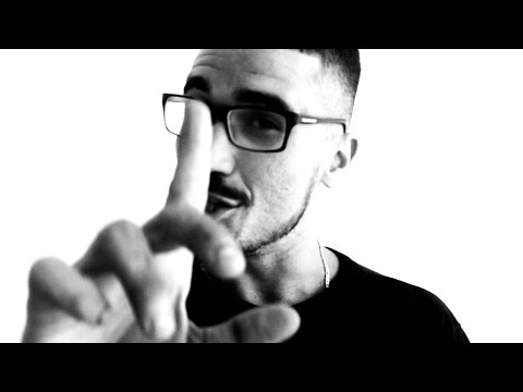 Mozart MZ - "'O Criador ta entrando em crise ♪ '''