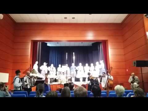 Dievčenská spevácka skupina SKC P. J. Šafárika Nový Sad - Zmes slovenských ľudových piesní