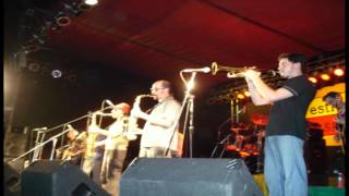 Satélite Kingston - Mama look a boo-boo (studio version)