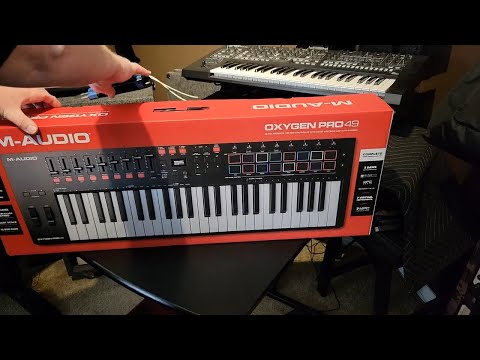 Unboxing the M-Audio Oxygen Pro 49 MIDI Controller