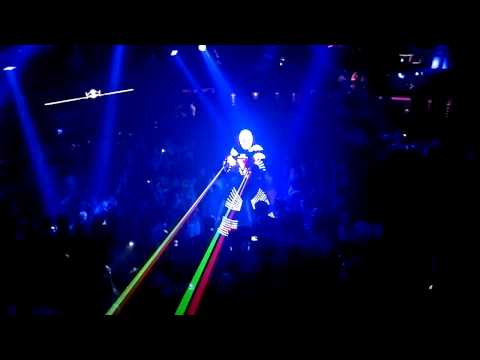 21 years carré Willebroek (Belgium) Robot act