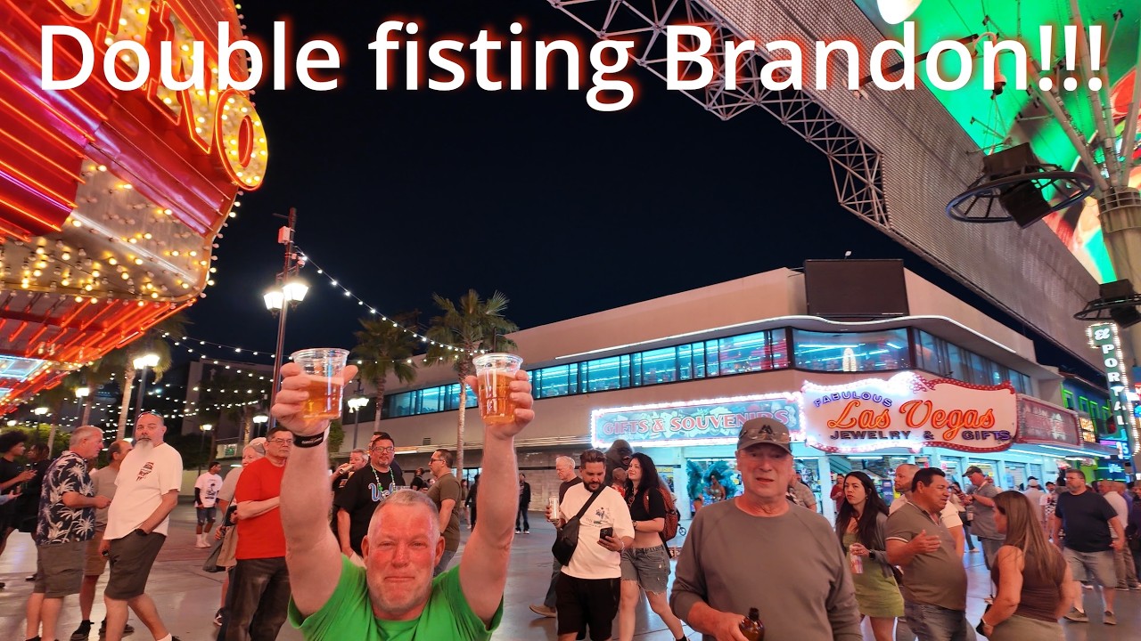 Fremont Street Experience walk in 4k - 3/14 around 7pm - People watching, Showgirls & Entertainers