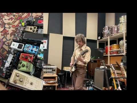 Pablo van de Poel does a lil Isle of Tone shootout! Haze67Fuzz, Luxe64, Luxe66Fuzz