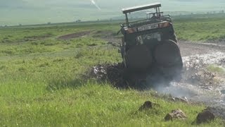 preview picture of video 'Africa Safari 4x4 Driving Ngorongoro Crater'