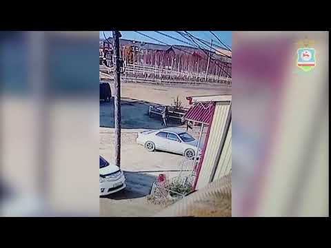 Житель Мирного похитил в магазине водку и сигареты Житель Мирного похитил в магазине водку и сигареты