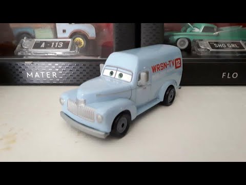 Mattel Disney Cars 2019: Wheeldell Lee | NEW Heyday Reporter (Doc's Racing Days | Blue Desert)