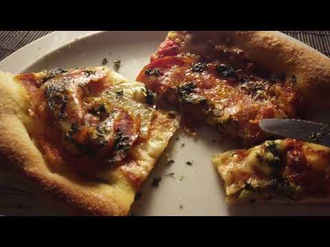 MongoTV_13257 - Min Natmad - Frisk Lækker Halvt Italiensk PIZZA Med SALAMI og FETA Ost