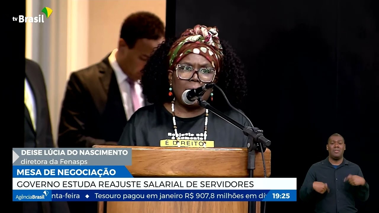 Governo estuda reajuste salarial de servidores públicos
