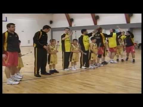 Pocetak prve zvanicne utakmice kk Uba u novoj hali.wmv