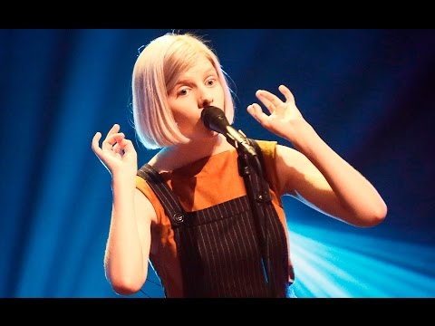 Aurora synger 