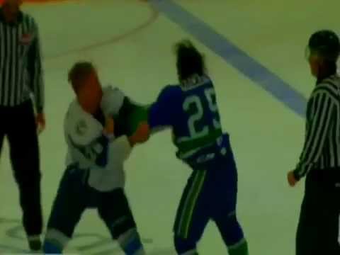 Josh Uhrich vs Zac Mackay