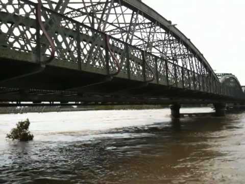 Bundaberg - Burnett River in flood 30-12-2010