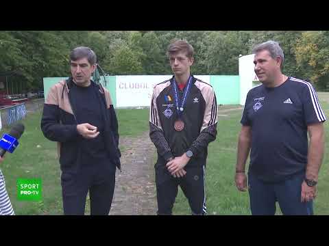 Fostul selectioner Victor Pițurcă a trecut din teren în poligon. Pițurcă e pasionat de trageri!