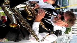 Bob Drinkwater on the sax's with the Fred manzi Trio York Beach Maine 7/2/10