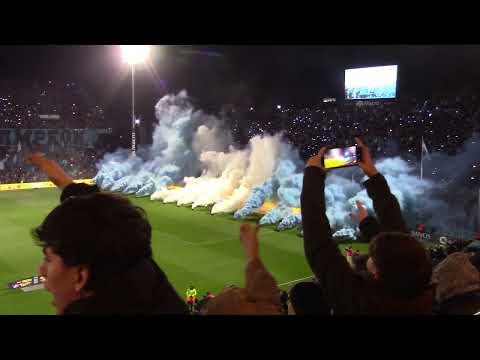 "EL ESPECTACULAR RECIBIMIENTO AL CAMPEON DEL FÚTBOL ARGENTINO BELGRANO CÓRDOBA  EN ALBERDI 2026." Barra: Los Piratas Celestes de Alberdi &bull; Club: Belgrano &bull; País: Argentina