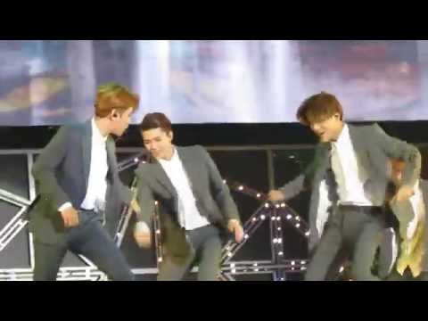 150321 SMTOWN IN TAIWAN EXO GROWL SEHUN & CHANYEOL