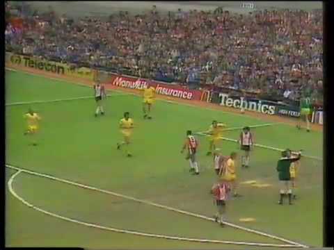 Southampton v Liverpool 1981/82