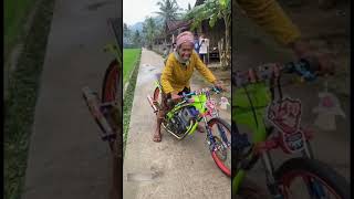 Download lagu Grandma Tries a Funny Drag Bike mp3
