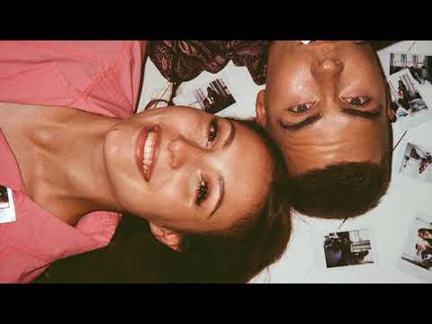 Ida Paul & Kalle Lindroth - Vähän väsyttää (feat. Jare Brand)