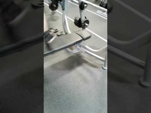 Old man curls 135 × 3