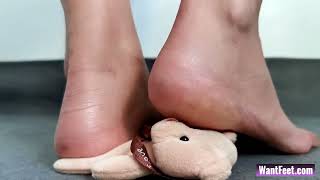 Download lagu Bare Heels Toy Crush ASMR mp3